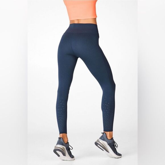 Fabletics High Waisted SculptKnit Dot Leggings in Thunder size Small - Picture 3 of 12